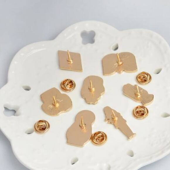 Duel Skulls One Eye Pin Brooch - Picture 2 of 2